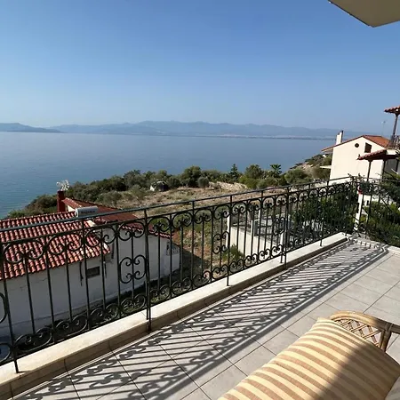 Front House With View *