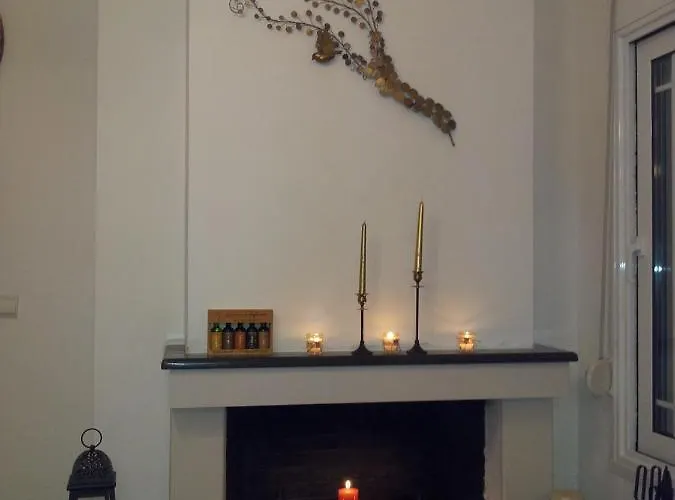 Front House With View Дом отдыха *